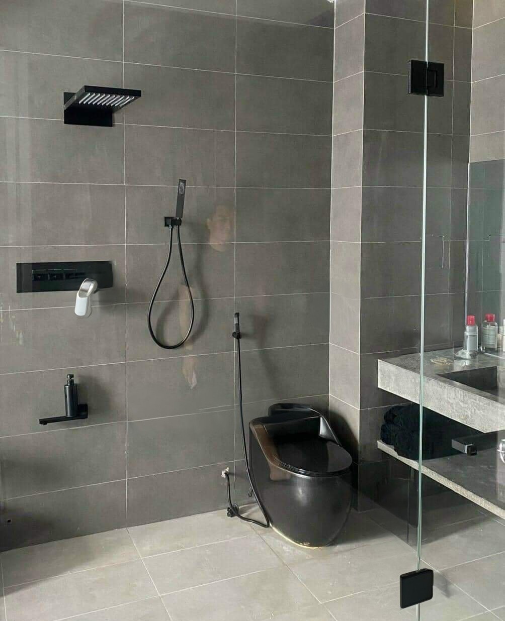 Tôi cho thuê nhà mới, hai cửa đi,vỉa hè, 114m2- 5T, Chùa Láng_46 Tr 3