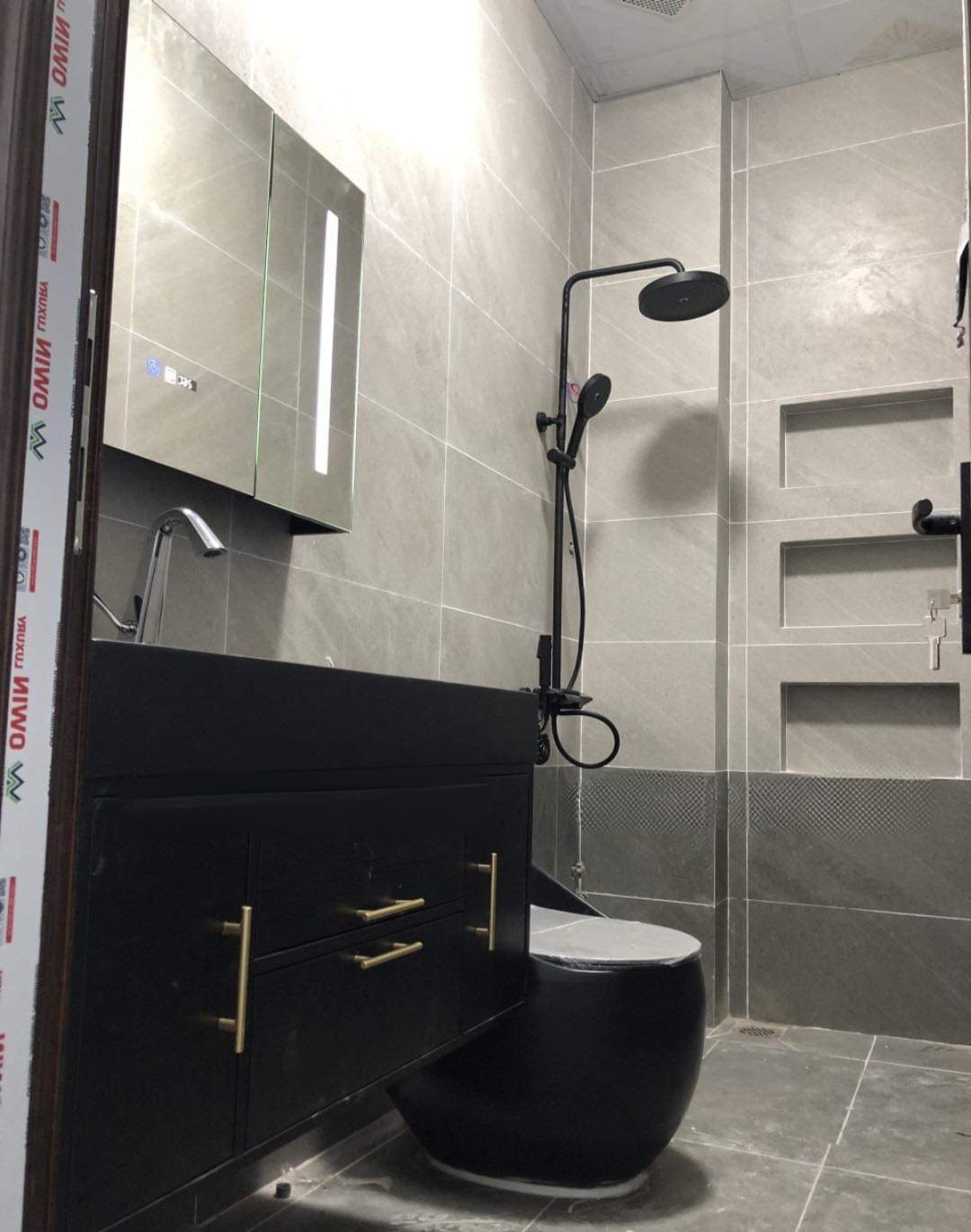 Nhà mình cho thuê nhà mới, lô góc, 98m2_ 4T; vỉa hè, Lạc Trung-29 Tr 3