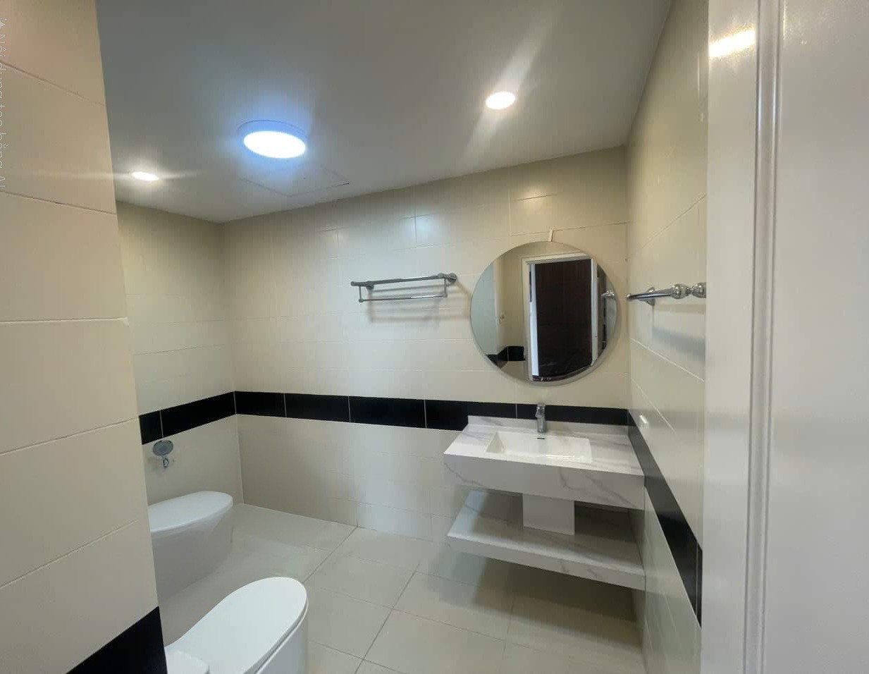 Cho thuê nhà mới, lô góc, thang máy,vỉa hè, 116m2- 4T, Hoàng Quốc Việt_44 Tr 3