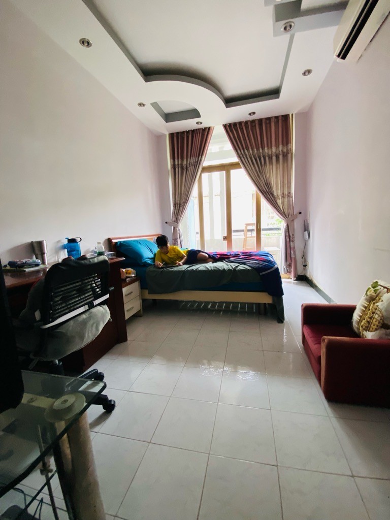 BÁN NHÀ HẺM HOÀ HƯNG 34 M2 4 TẦNG GIÁ 7.5 TỶ 7