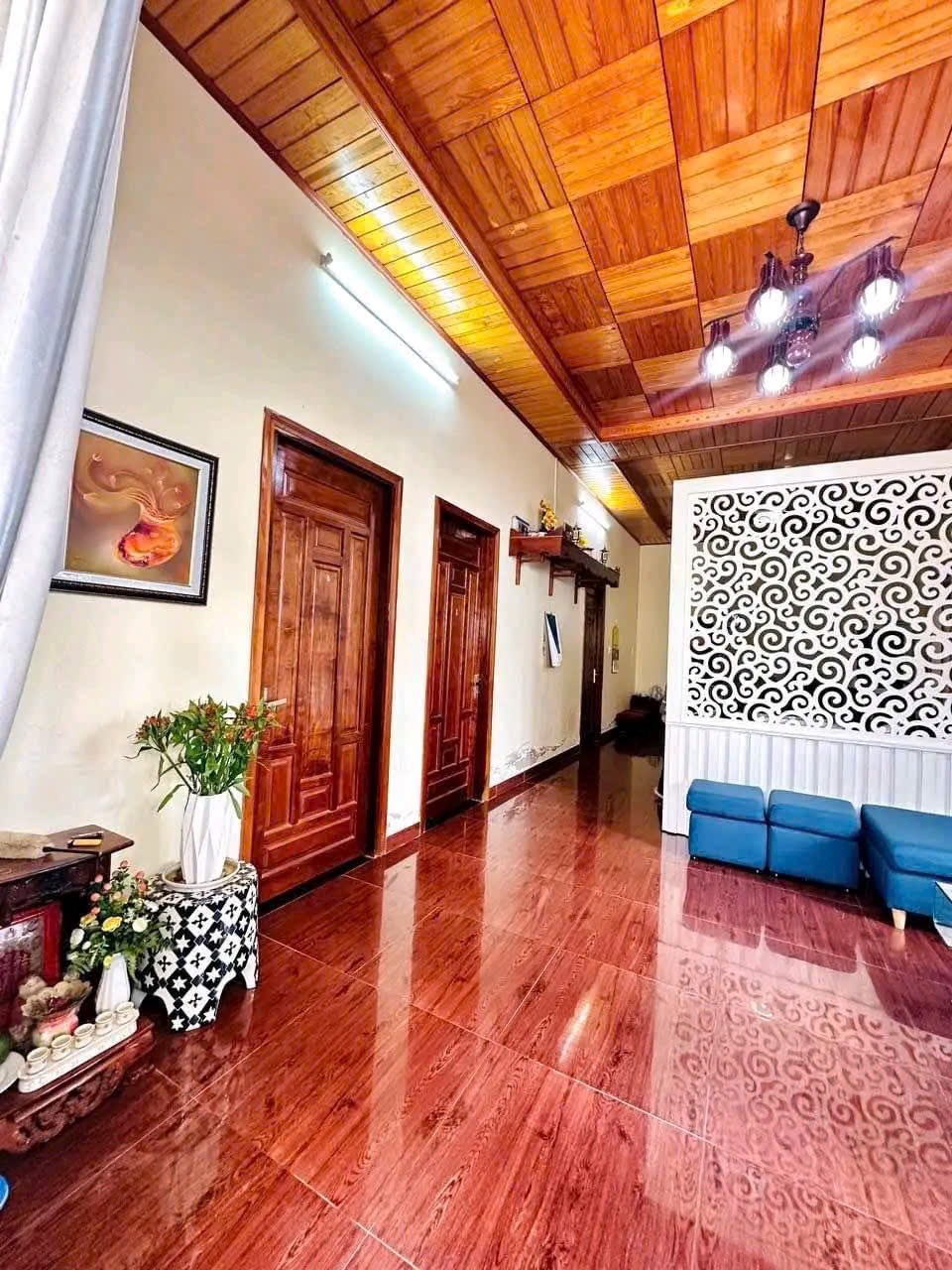 BÁN GẤP VILLA ĐẸP GẦN HỒ XUÂN HƯƠNG ĐƯỜNG YERSIN, ĐÀ LẠT GIÁ 14,5 TỶ