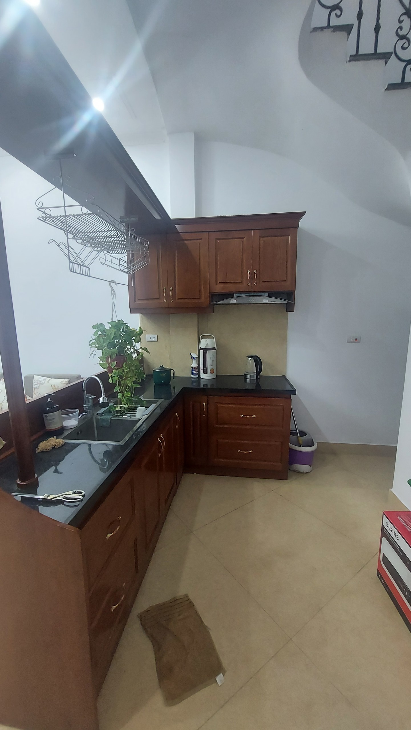 Bán gấp giá rẻ Văn Chương 28m/35m, 5 tầng, mặt tiền 7m, 7.15 tỷ Đống Đa.