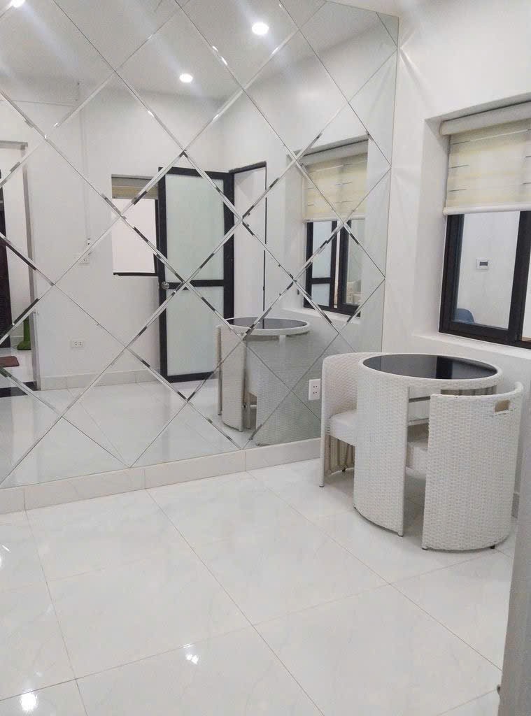 Cho thuê nhà tập thể tầng 1 Hoàng Quốc Việt, Cầu Giấy 65m, 2 ngủ đẹp giá 11tr, ô tô, KD 4