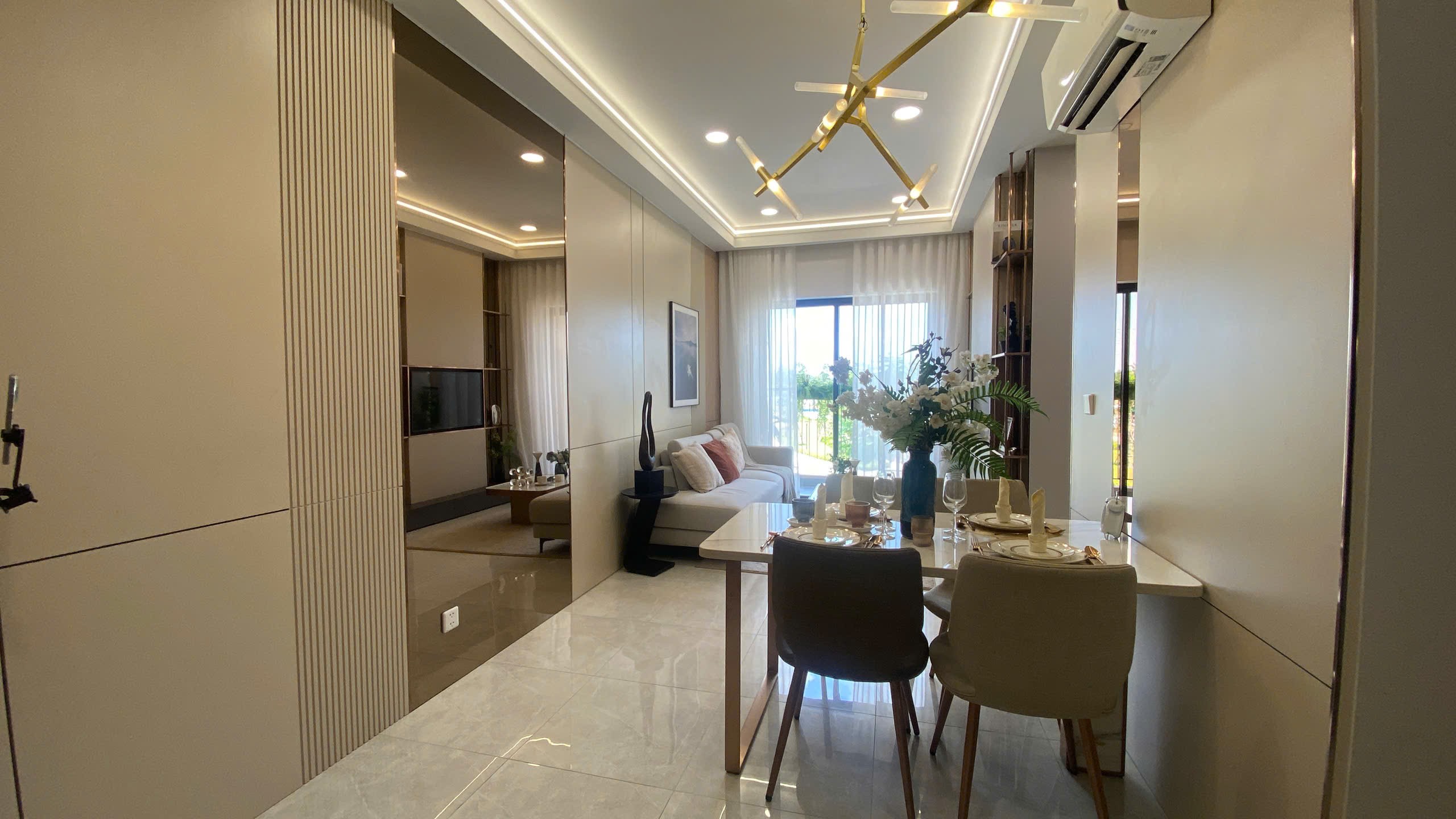 2 phòng ngủ, ban công rộng, thiết kế chuẩn Singapore 3