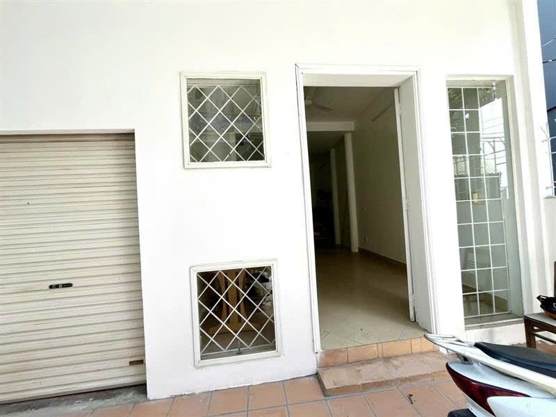 Lạc Long Quân - ngõ nông, thông - 100m ra Hồ Tây - nhà dân xây - 65m2x6 tầng giá nhỉnh 9 tỷ. 4