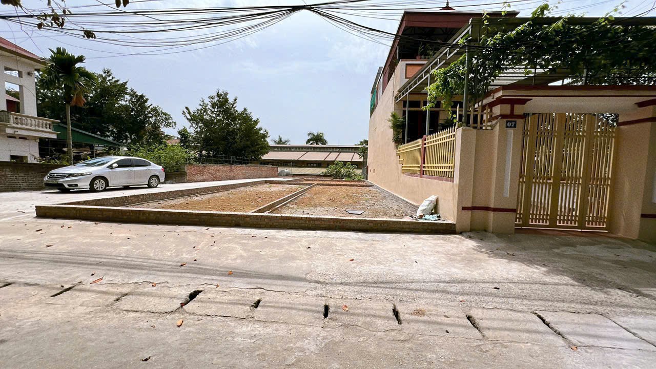 CC CẦN BÁN GẤP MẢNH ĐẤT-PHÂN LÔ- 2 ÔTÔ TRÁNHTHỊ XÃ SƠN TÂY-HÀ NỘI 4