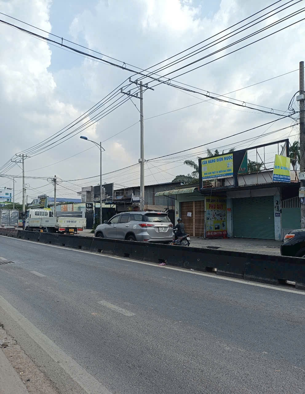 HÀNG THƠM HÓC MÔN – MẶT TIỀN NGUYỄN VĂN BỨA – GIÁ CHỈ 13 TỶ 2