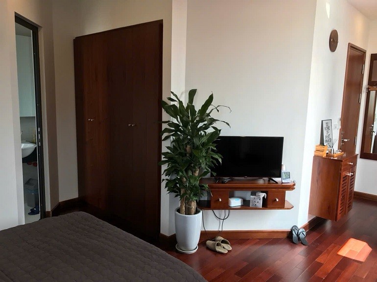 Cho thuê căn hộ 1PN tại Đào Tấn, Ba Đình, đầy đủ nội thất, sáng thoáng