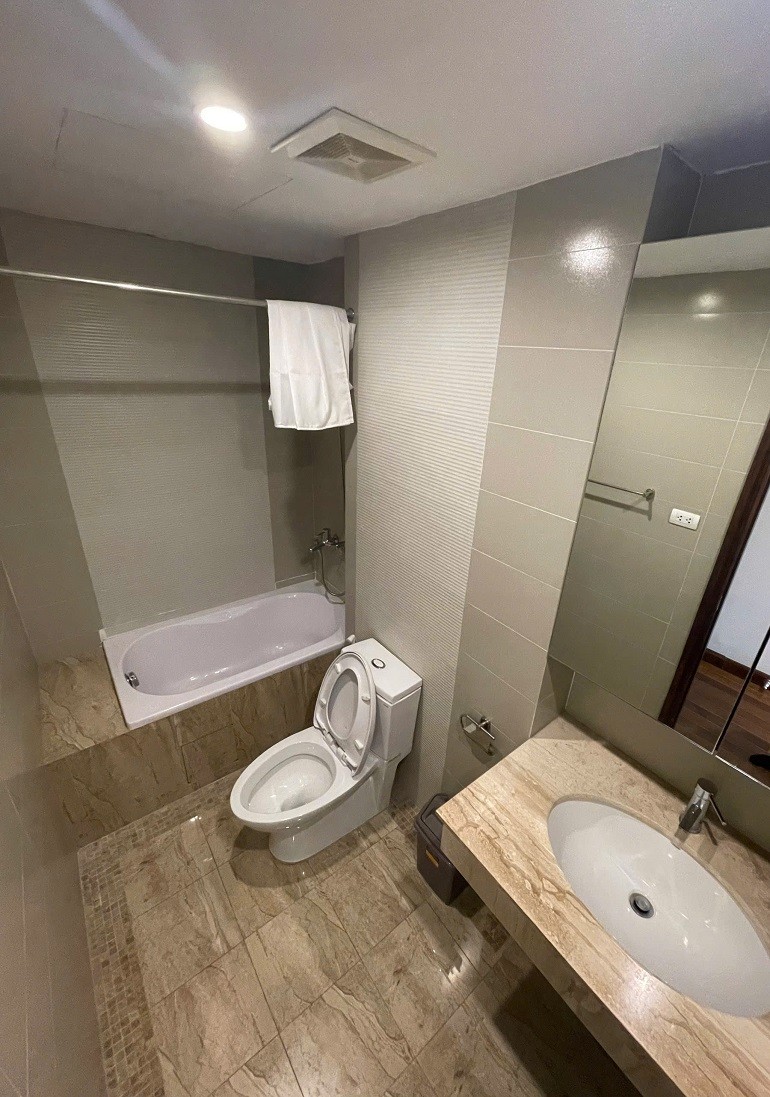 Cho thuê căn hộ 2PN rộng 100m2 tại Xuân Diệu, Tây Hồ, đầy đủ nội thất đẹp 2