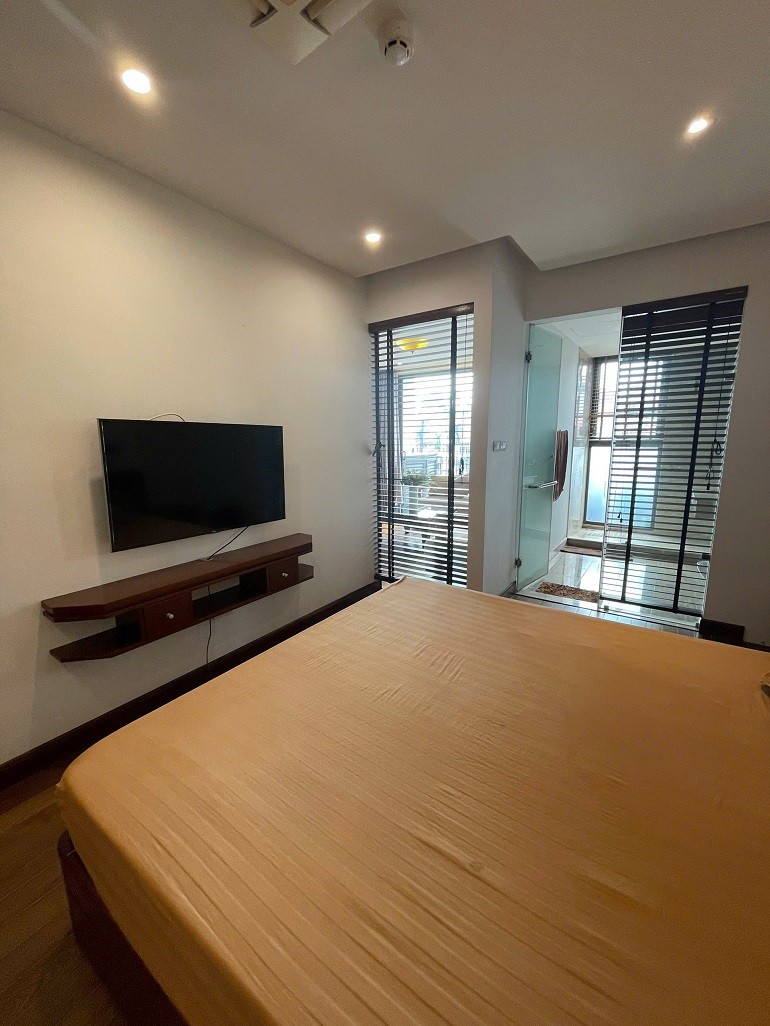 Cho thuê căn hộ 2PN rộng 100m2 tại Xuân Diệu, Tây Hồ, đầy đủ nội thất đẹp 3