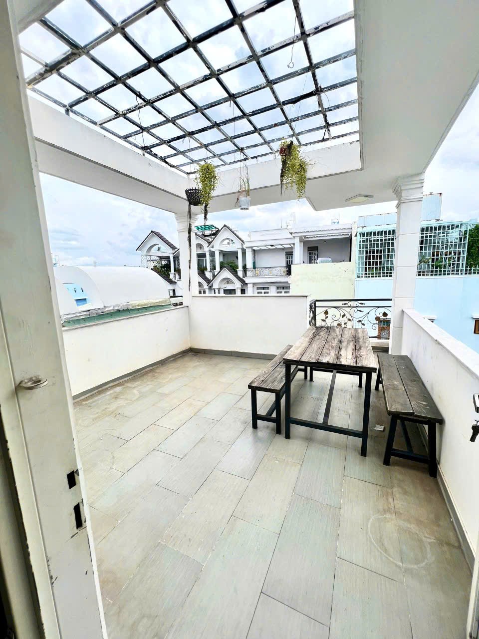25 Triệu: NGUYÊN CĂN 5 TẦNG 4x14- BÌNH THẠNH- HXH HOÀNG HOA THÁM- 3 PHÒNG ĐỦ NỘI THẤT: 0933 910 039 2