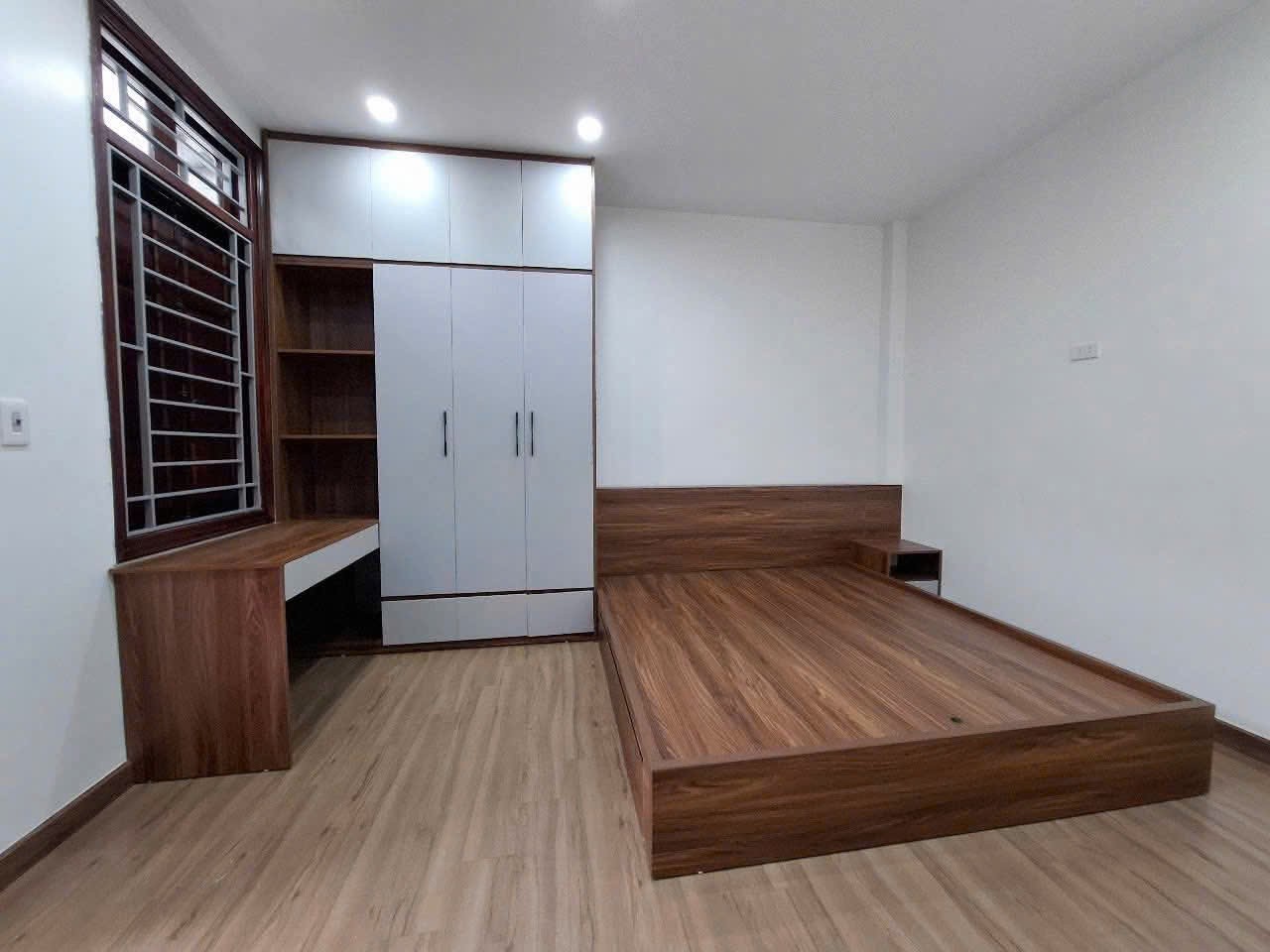 CHÍNH CHỦ BÁN GẤP 48M giá 7  tỷ TạiHoàng Ngân Thanh Xuân  Ô TÔ ĐỖ CƯA. 4