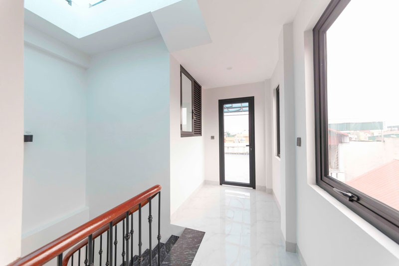 Cần bán căn góc 62,3m2 nhà 5 tầng Phúc Đồng. Đường thông ô tô, phù hợp ở kết hợp kinh doanh. 15