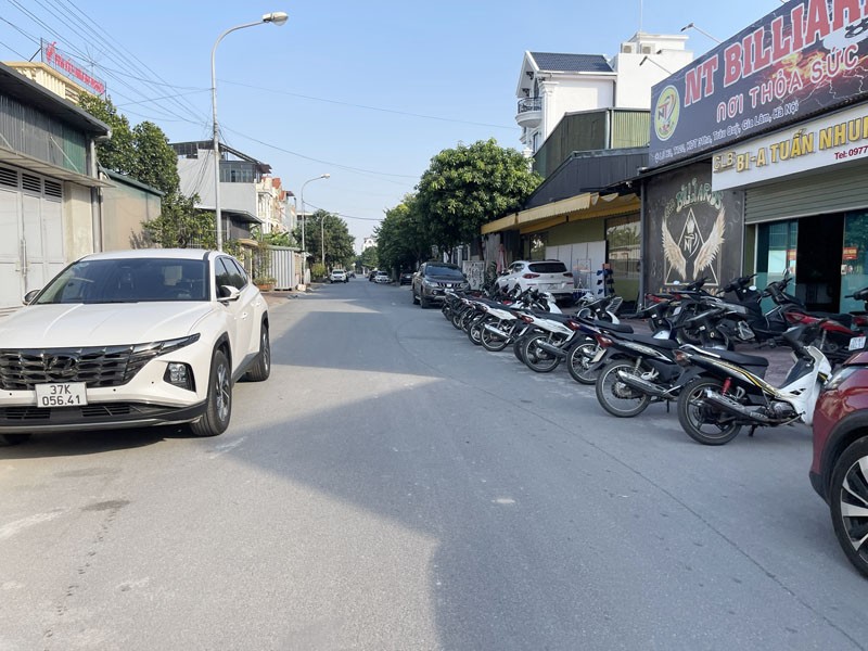 Chuyển công tác bán 136m2 Đất Khu Đô Thị 31ha Trâu Quỳ, Phường Gia Lâm - Vị Trí Vàng KD 3