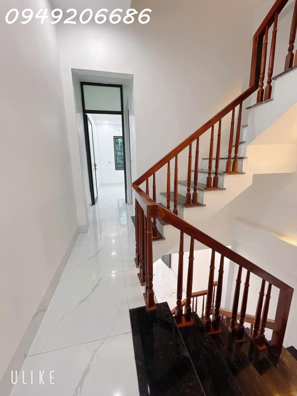 CẦN BÁN GẤP – NHÀ 3 TẦNG MỚI XÂY – NGÕ ĐƯỜNG HÙNG VƯƠNG – CHỈ VIỆC XÁCH VALI VỀ Ở.Giá Chỉ NHỈNH 1 4