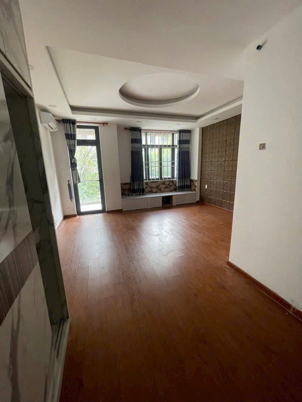 Cho thuê Nhà mặt tiền Phường Hiệp Bình Phước, Thủ Đức, Diện tích 105m², Giá 30 Triệu/tháng