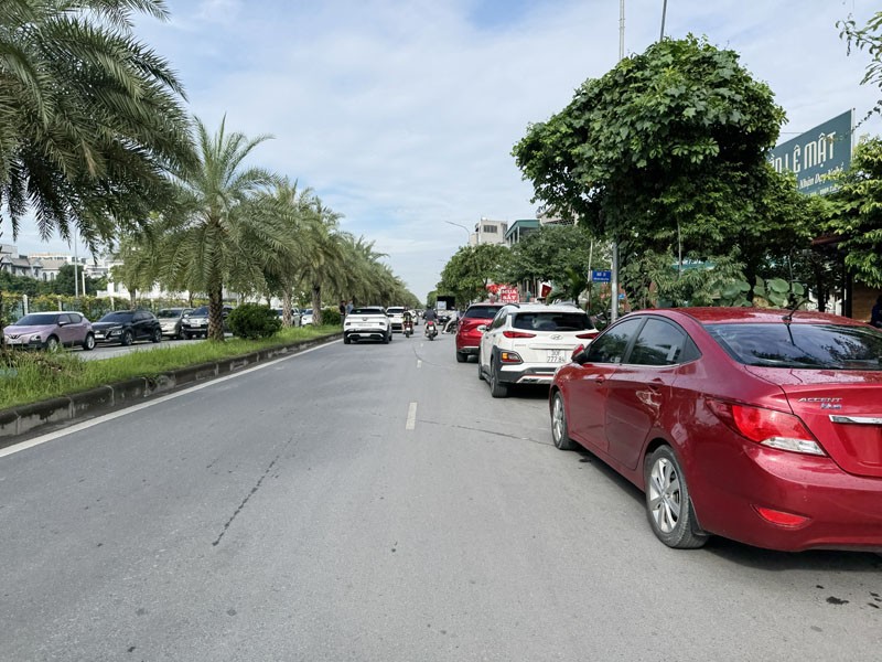 Bán 88,05m2 đất tặng nhà 1,5 tầng đang cho thuê tại mặt phố Đào Đình Luyện đối diện Vinhomes 3