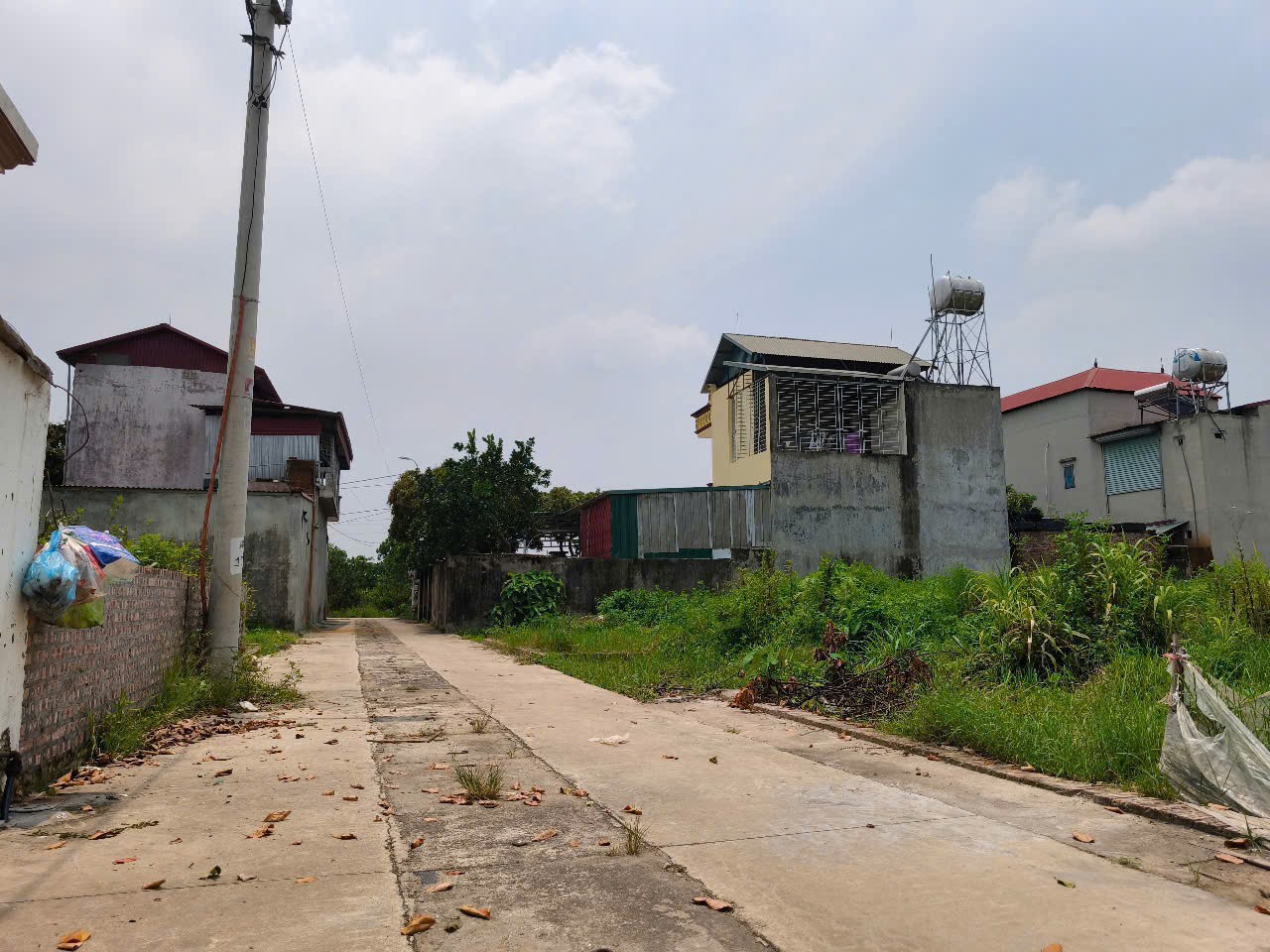 Bán đất thôn Ấp Tre, xã Quang Minh, Mê Linh. Đường thông, oto đỗ, gần KCN Quang Minh 2