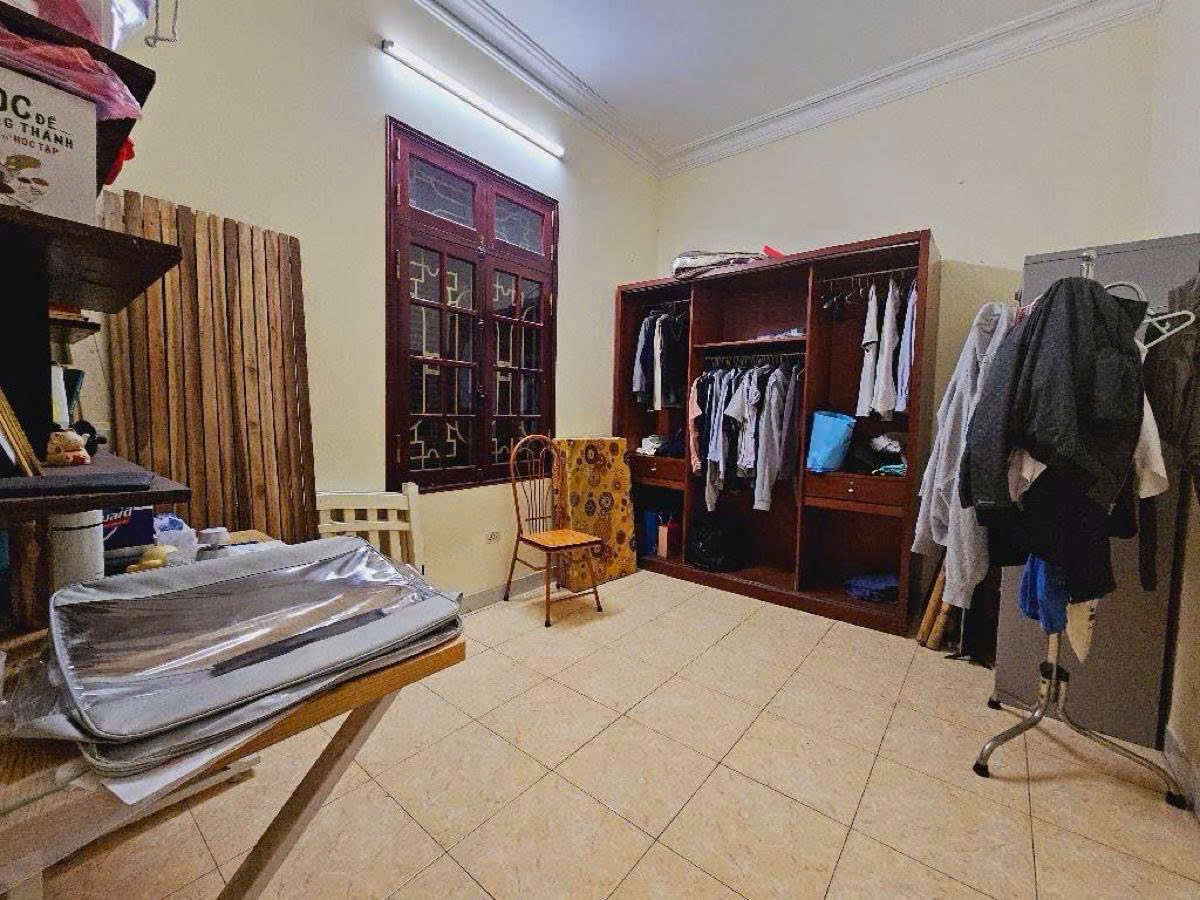 Cần bán Nhà mặt tiền đường Lạc Long Quân, Phường Xuân La, Diện tích 100m², Giá 30.5 Tỷ 11