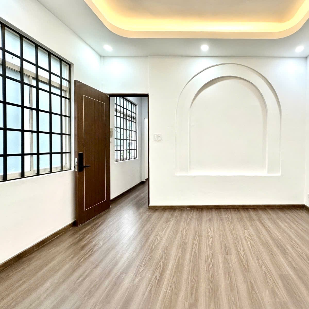 12 Tỷ: ngang 12m- Quận 10 ngay chợ An Đông, Medic Hòa Hảo- nhà 4 Tầng Xe hơi trong nhà. 0933910039 2