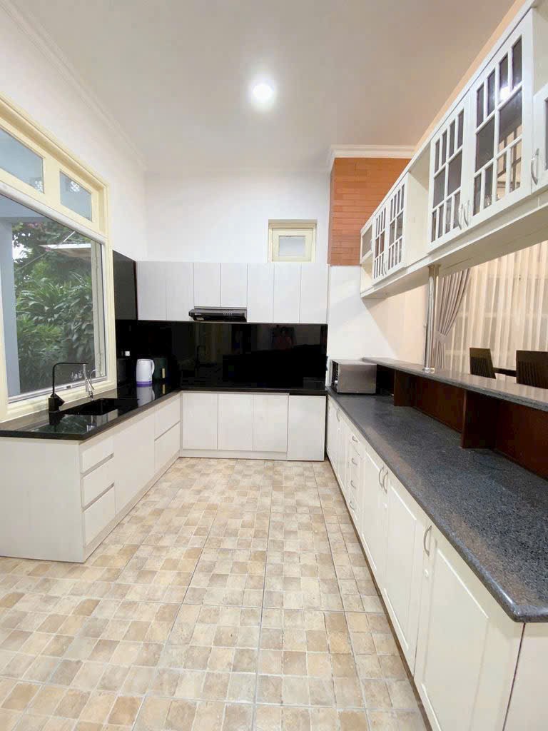 Cho thuê Biệt thự Phường An Khánh, Quận 2, Diện tích 300m², Giá Thương lượng 5