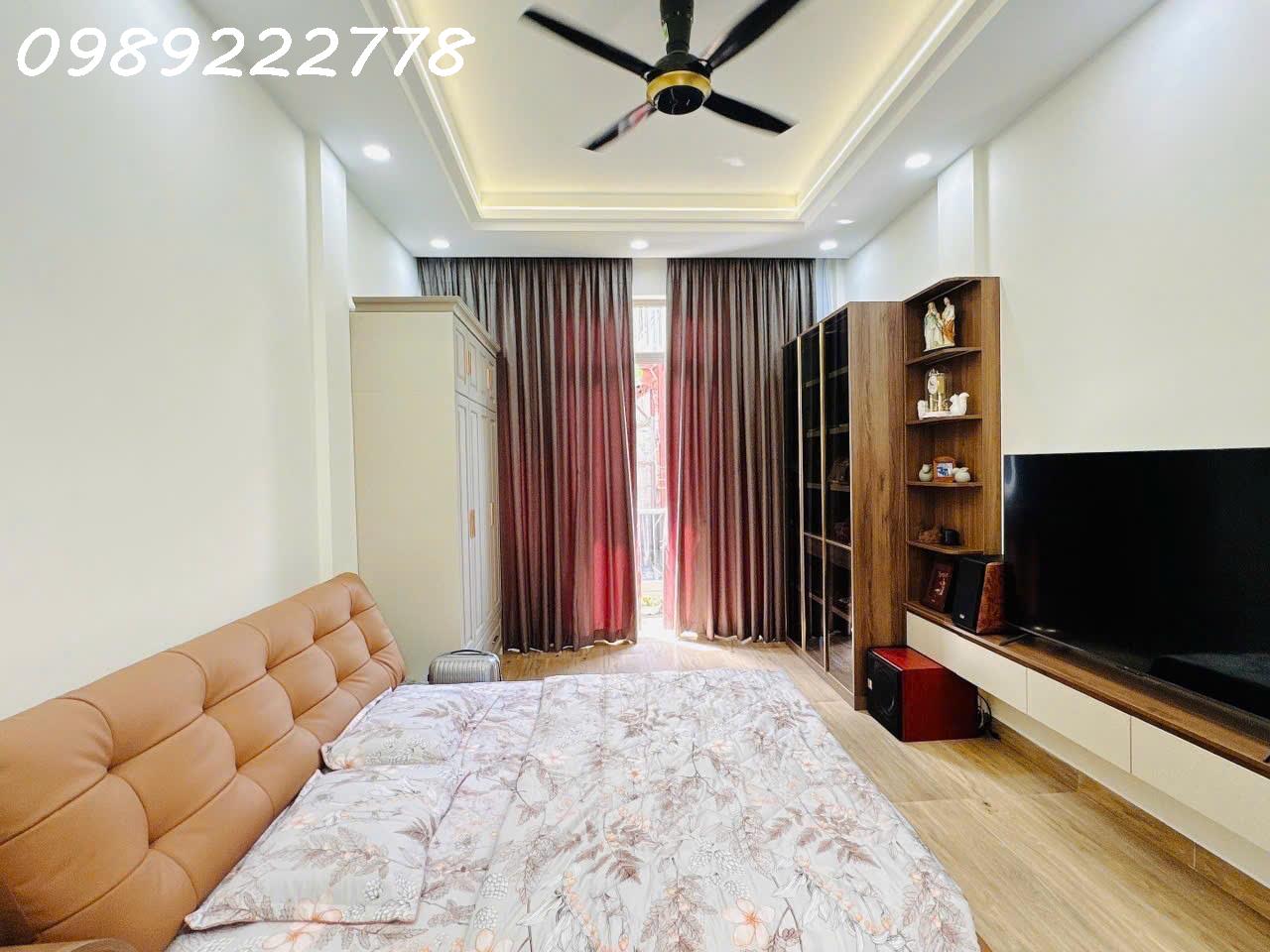MẶT TIỀN KINH DOANH TÂN ĐỊNH QUẬN 1 - 63M (4x15) - NHÀ MỚI 3 TẦNG - 3PN  FULL  NỘI THẤT LUXURY 4