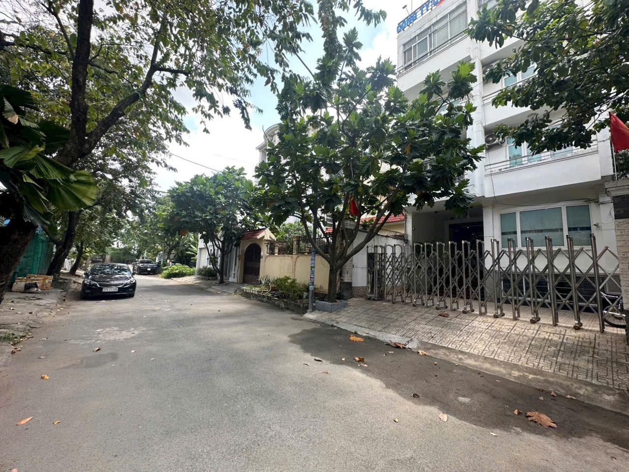 Cần bán Nhà mặt tiền Phường Long Phước, Quận 9, Diện tích 250m², Giá 013.5 Tỷ 2