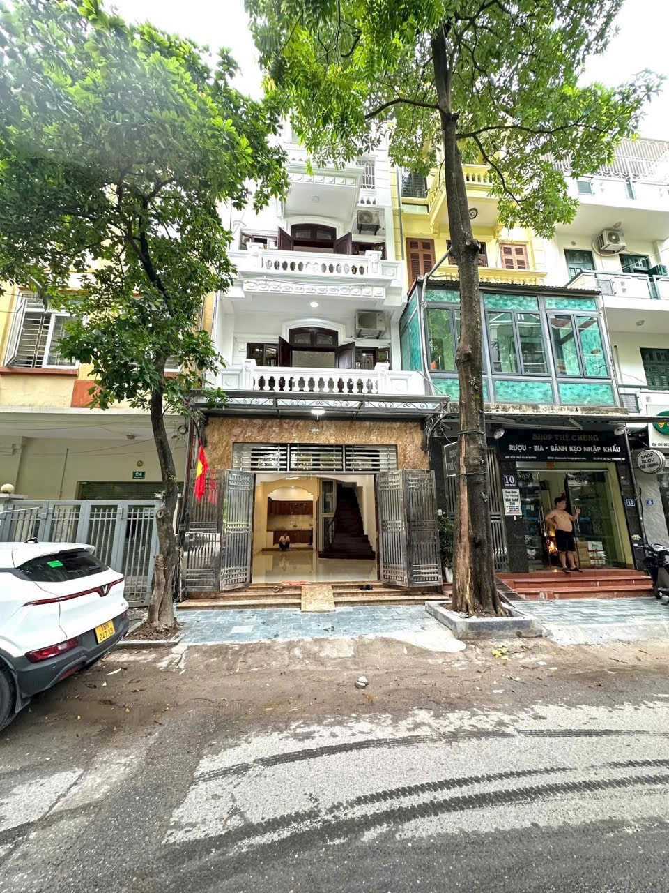 NẰM NGAY TẠI TRUNG TÂM PHỐ ĐỊNH CÔNG _ ,LÊ TRỌNG TẤNĐẤT VỊ TRÍ ĐẸP, GIÁ SIÊU  HỢP LÝ
