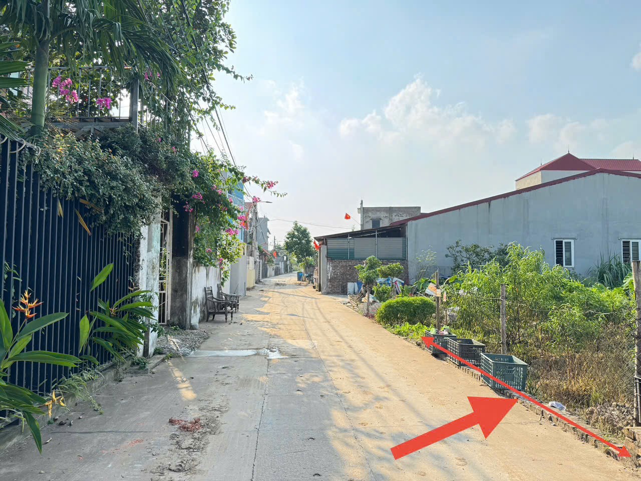 Bán lô đất siêu đẹp thôn Ấp Tre, tổ 9, Quang Minh. Cách 1 nhà ra đường rộng 20m
