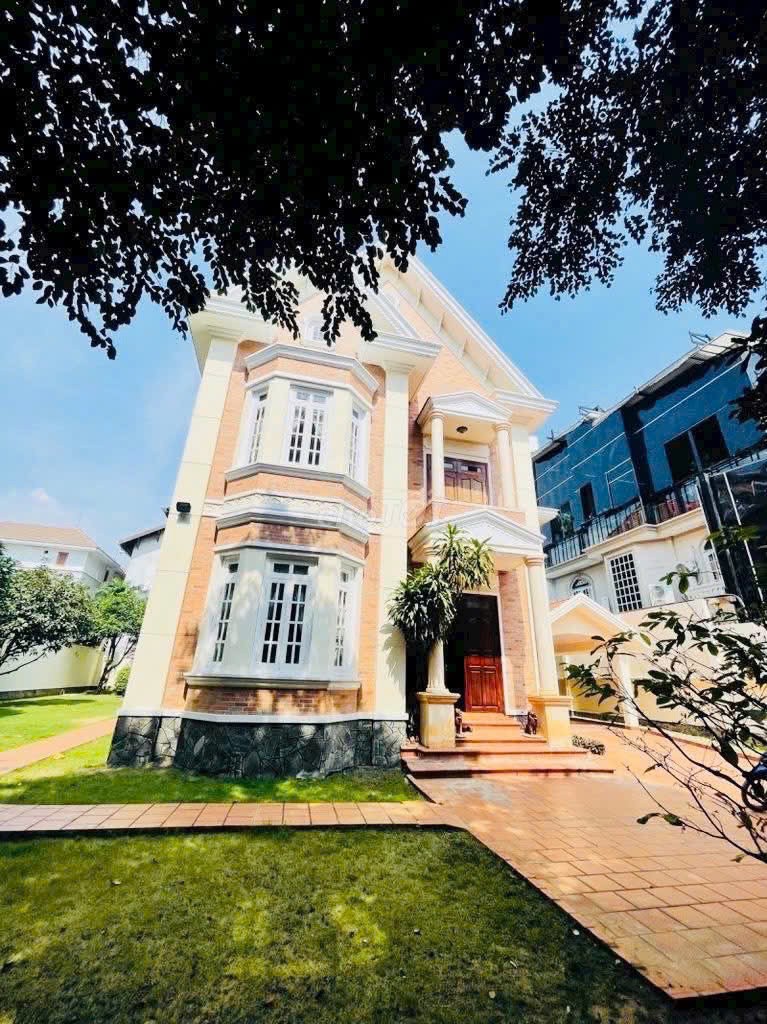 Cần bán Biệt thự Phường Thảo Điền, Quận 2, Diện tích 725m², Giá 130 Tỷ