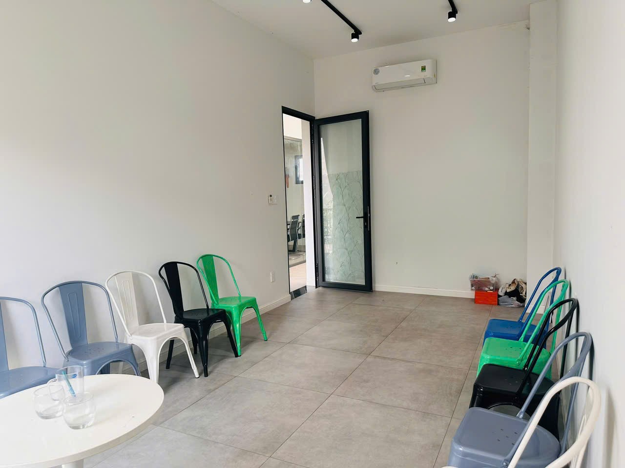 Cho thuê Nhà mặt tiền Phường Phú Hữu, Quận 9, Diện tích 185m², Giá 27 Triệu/tháng