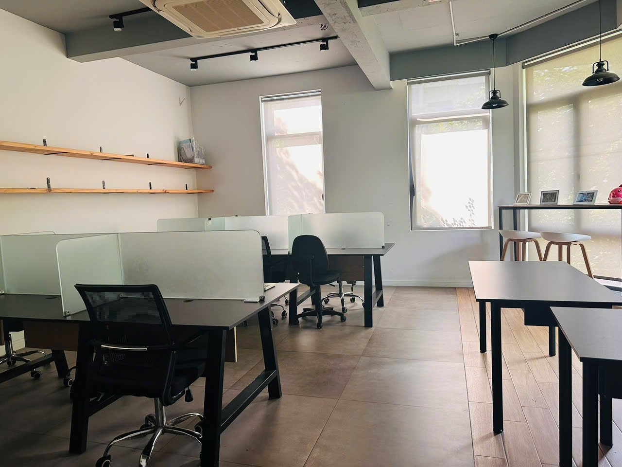 Cho thuê Nhà mặt tiền Phường Phú Hữu, Quận 9, Diện tích 185m², Giá 27 Triệu/tháng 7