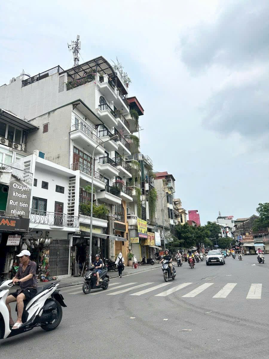 SIÊU MẶT PHỐ  NGUYÊN KHUYẾN KINH DOANH ĐỈNH- GIÁ RẺ HƠN TRONG NGÕ - LÔ GÓC MỘT MẶT PHỐ - MẶT