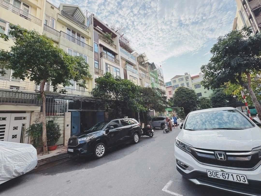 NHÀ ĐẸP Ở NGAY,  Ô TÔ TRÁNH, VỊ TRÍ AN SINH ĐỈNH,KHU VỰC  CỰC HIẾM NHÀ BÁN.VỚI DIỆN TÍCH 99M
