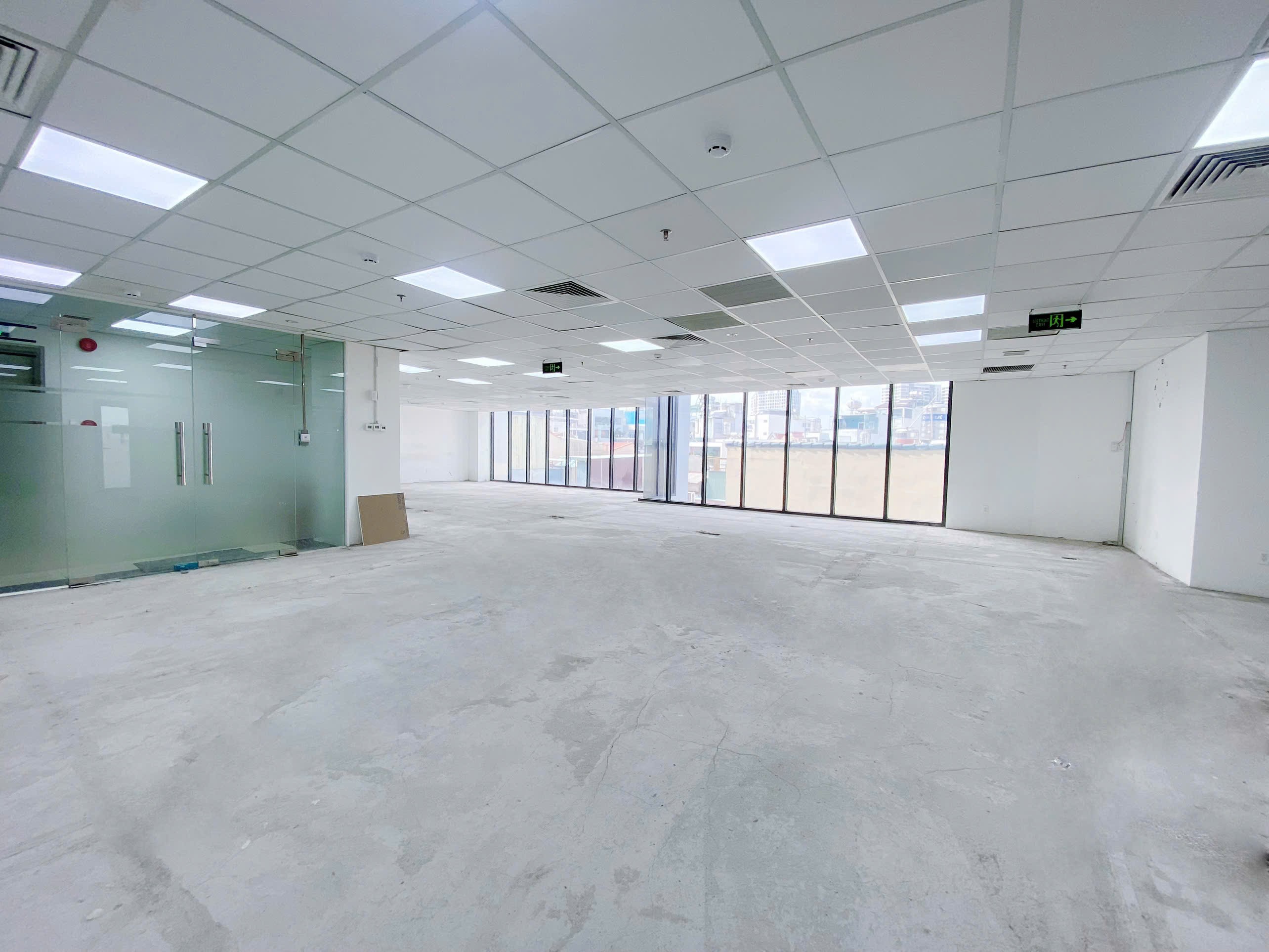 Cho thuê Văn phòng Tân Bình, Hồ Chí Minh, Diện tích 120m², Giá Thương lượng 2