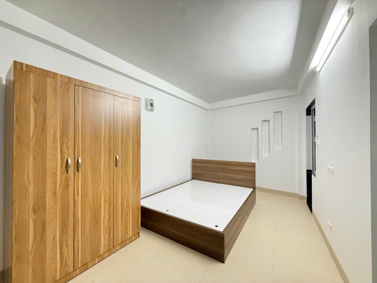 Bán nhà Vương Thừa Vũ - Khu phân lô quân đội 6 tầng giá 7,65 tỷ 3