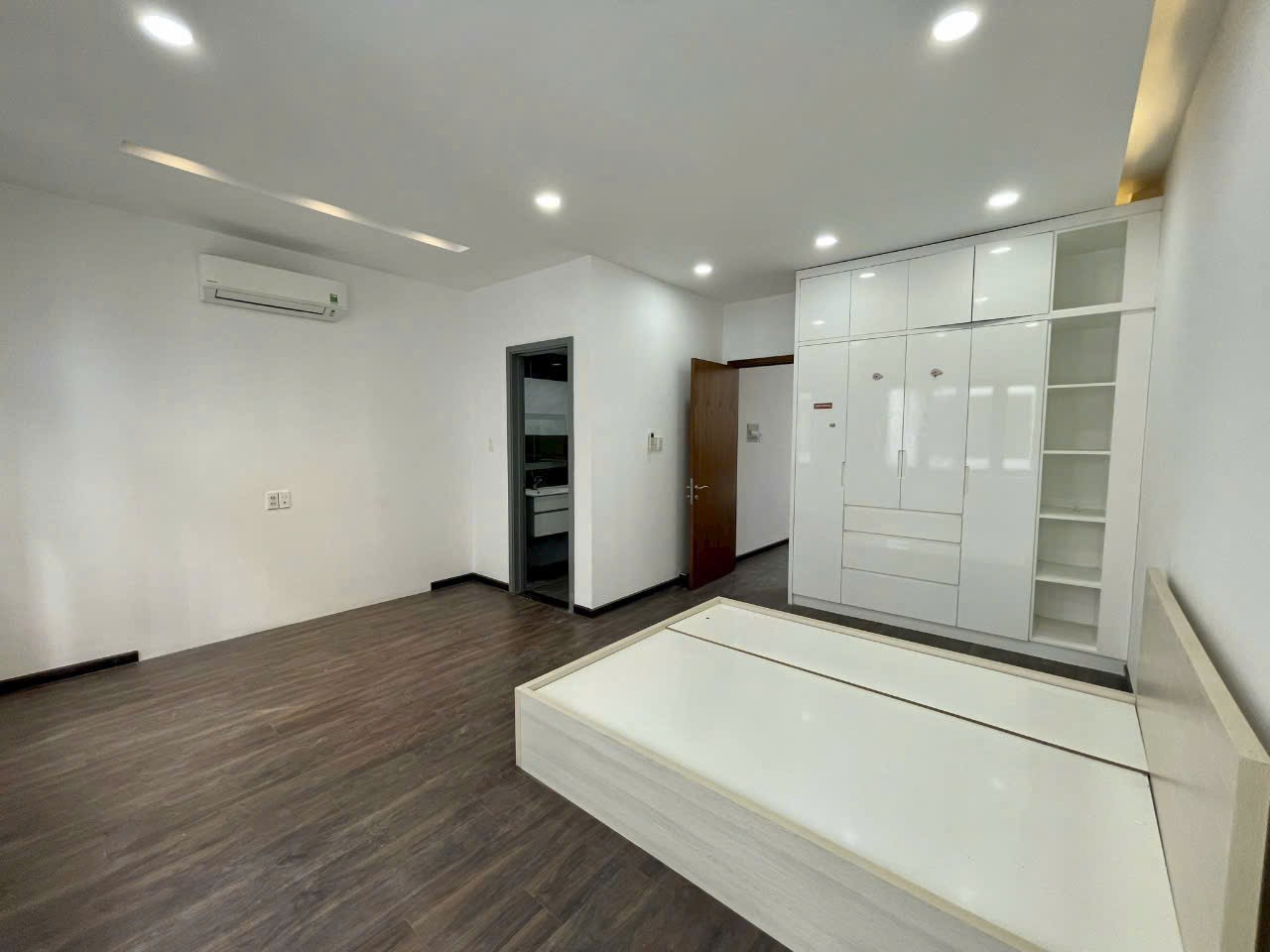 Cần bán Nhà mặt tiền Phường Phú Thuận, Quận 7, Diện tích 85m², Giá 16,49 Tỷ 4