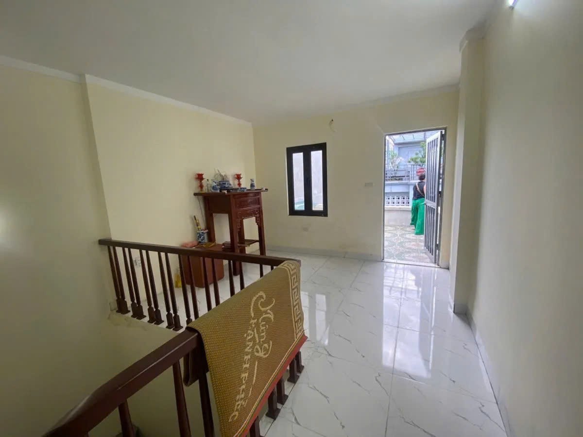 NHÀ ĐẸP Ô TÔ ĐỖ CỬA Phố Trạm 30m2 X 5 tầng, mặt tiền 3.7m, 7.7 tỷ Long Biên. 3