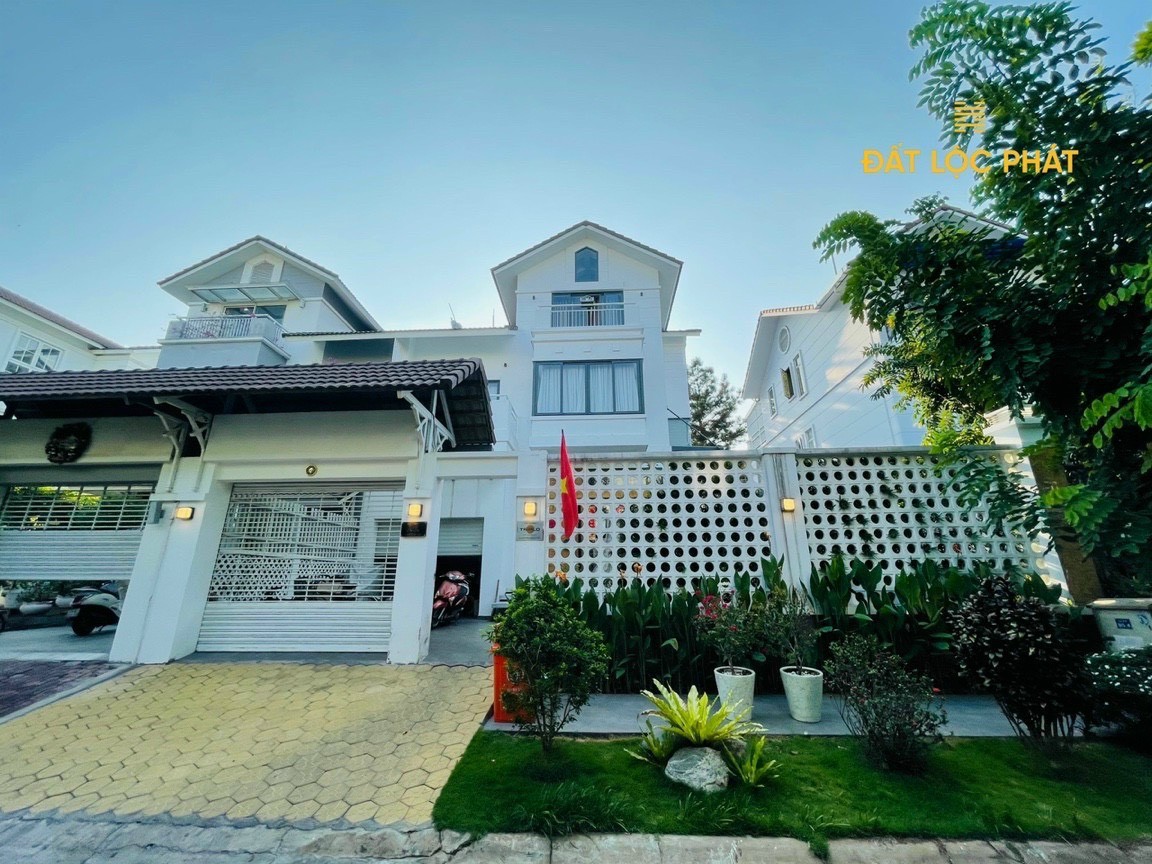 Cần bán Biệt thự Quận 7, Hồ Chí Minh, Diện tích 288m², Giá 031 Tỷ 10