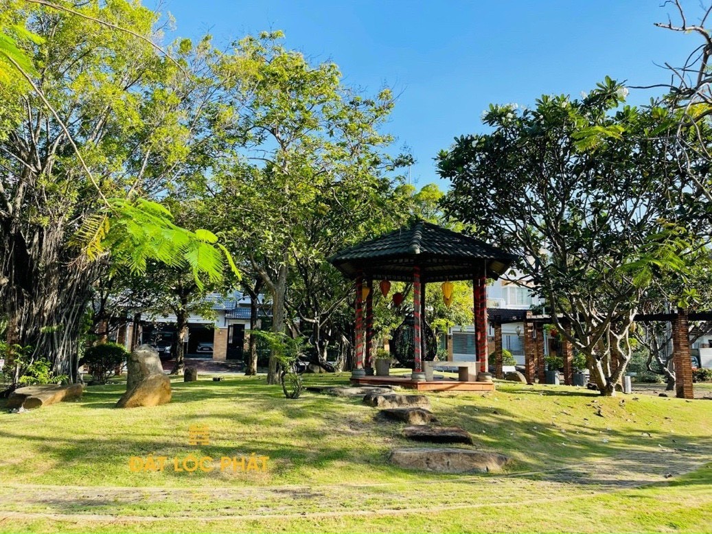 Cần bán Biệt thự Quận 7, Hồ Chí Minh, Diện tích 288m², Giá 031 Tỷ 2