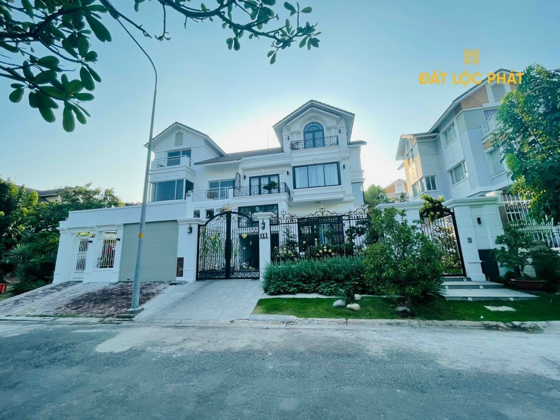 Cần bán Biệt thự Quận 7, Hồ Chí Minh, Diện tích 288m², Giá 031 Tỷ 3