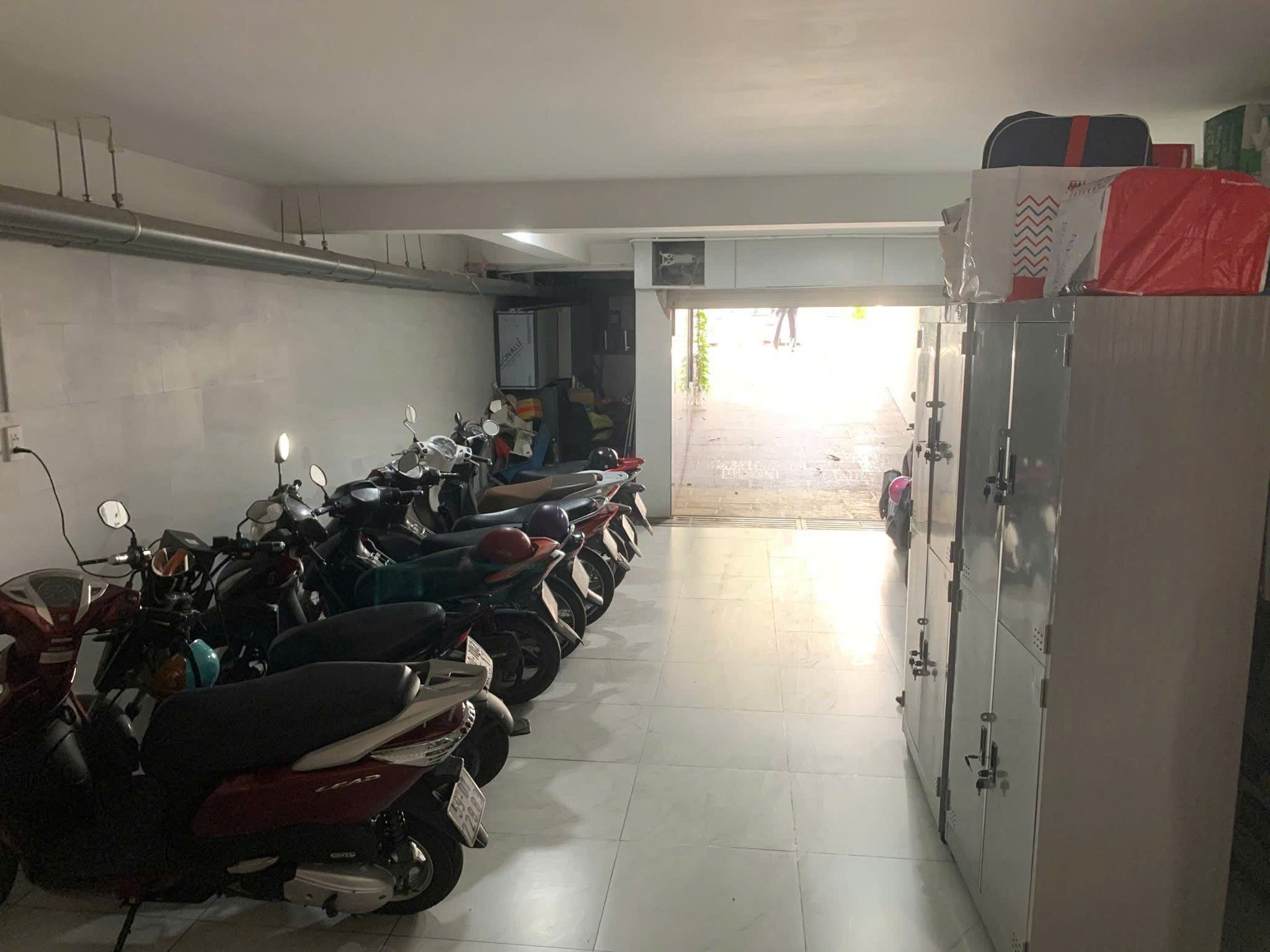 Cho thuê Nhà mặt tiền Phường Hiệp Bình Phước, Thủ Đức, Diện tích 280m², Giá 90 Triệu/tháng