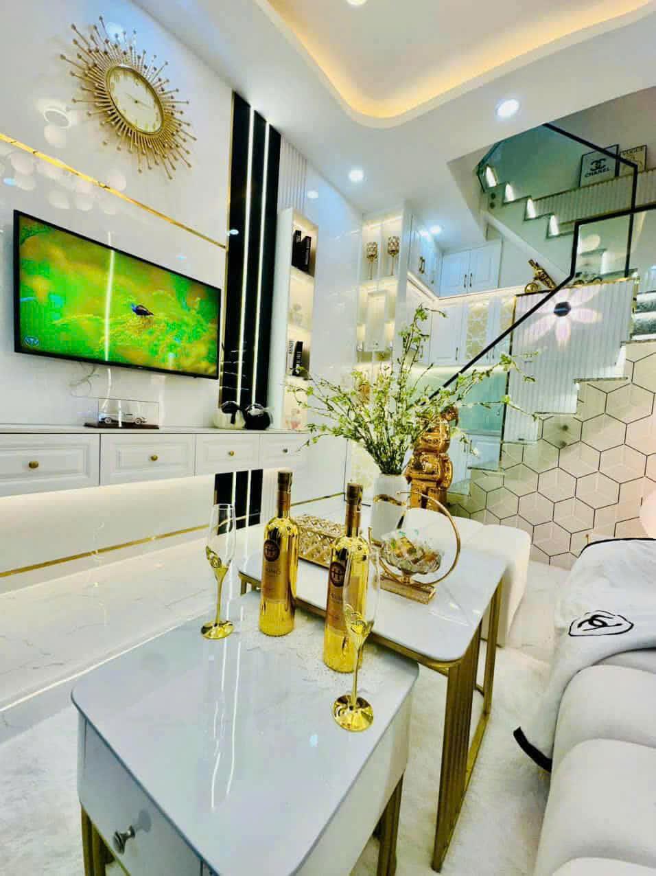 TINH HOA PHÂN KHÚC 8 T.Ỷ NHỈNH - TRUNG TÂM PHƯỜNG PHÚ THUẬN, QUẬN 7