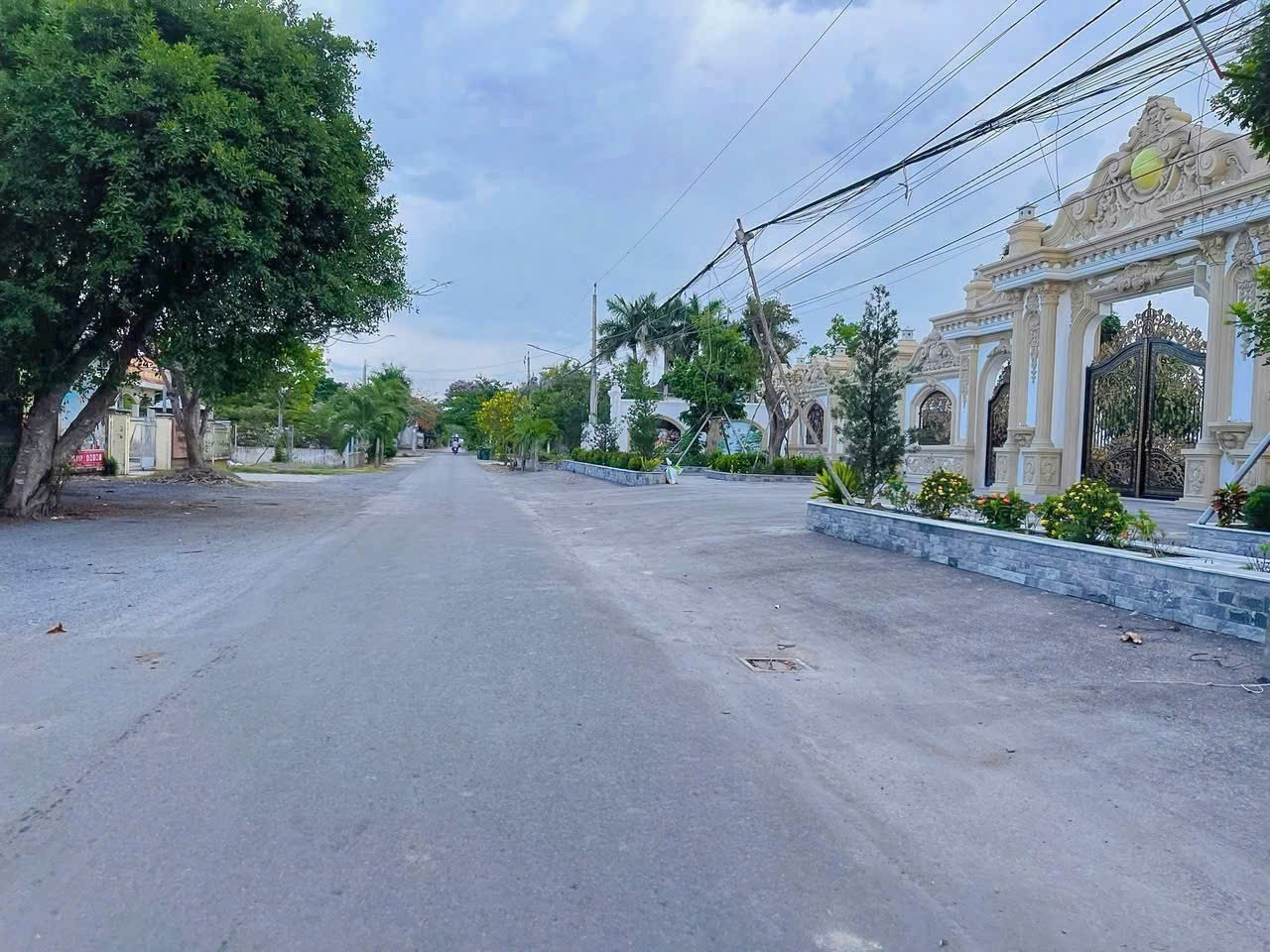 3400m2 đất vườn có sẵn 1800m2 thổ xã Nhựt Chánh, Bến Lức, Long An giá 4,85 tỷ