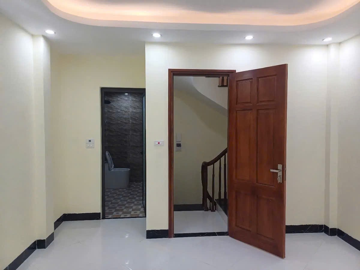 Bán Nhà Phú Lương - Hà Đông - MỚI - ĐẸP- Ở NGAY DT35 m2 5 tầng giá 4.95 tỷ có TL