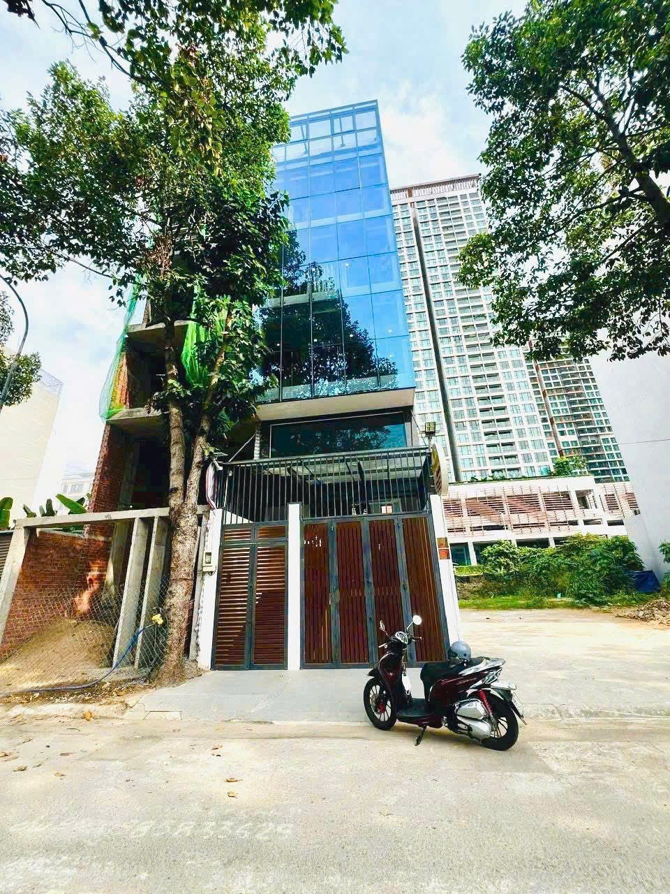 Bán tòa nhà Hầm 6 tầng, Thạnh Mỹ Lợi Quận 2, đẹp cao cấp
