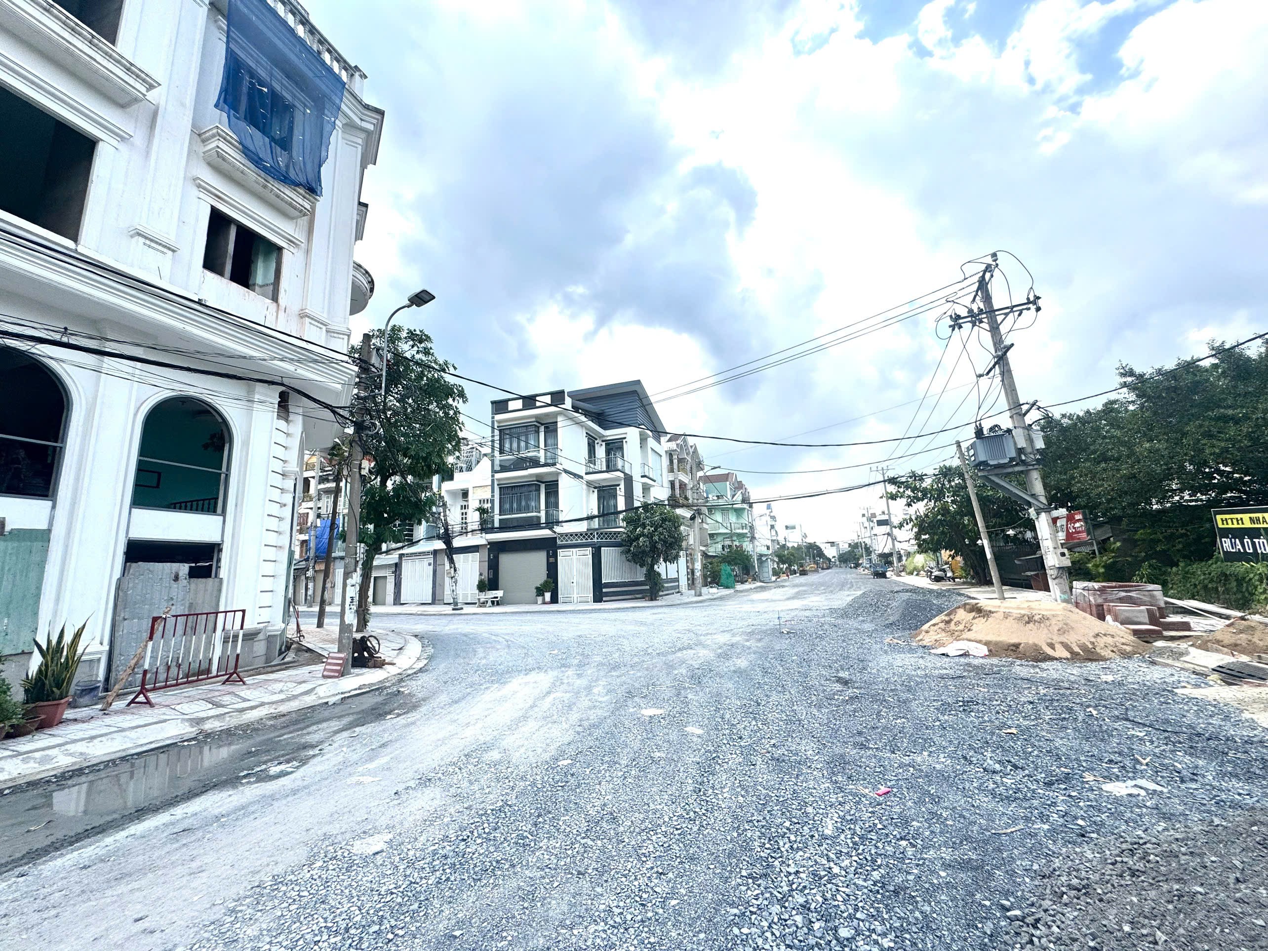 NHÀ MẶT PHỐ Căn Góc Huỳnh Thị Đồng , NHÀ BÈ - 56M2, 4 TẦNG, 4 PHÒNG NGỦ - GIÁ CHỈ 7.3 TỶ! 4