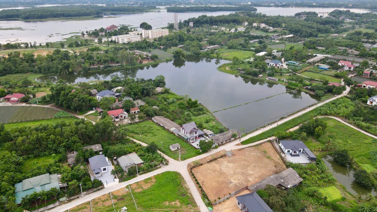 HÀNG MỚI RA LÒ NHÉCÁC NHÀ ĐẦU TƯ INBOOK KÍN NHAĐẤT THUỴ AN - BA VÌ - HÀ NỘI GẦN HỒ SUỐI HAI 3