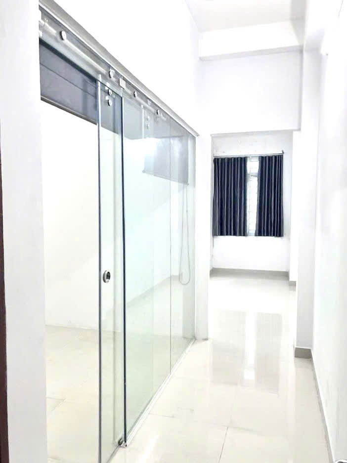 23 Triệu: Thuê nguyên căn 5 tầng 4 phòng ngủ- Hẻm xe tải thông khu Bắc Hải Quận 10. VŨ 0933910039 4