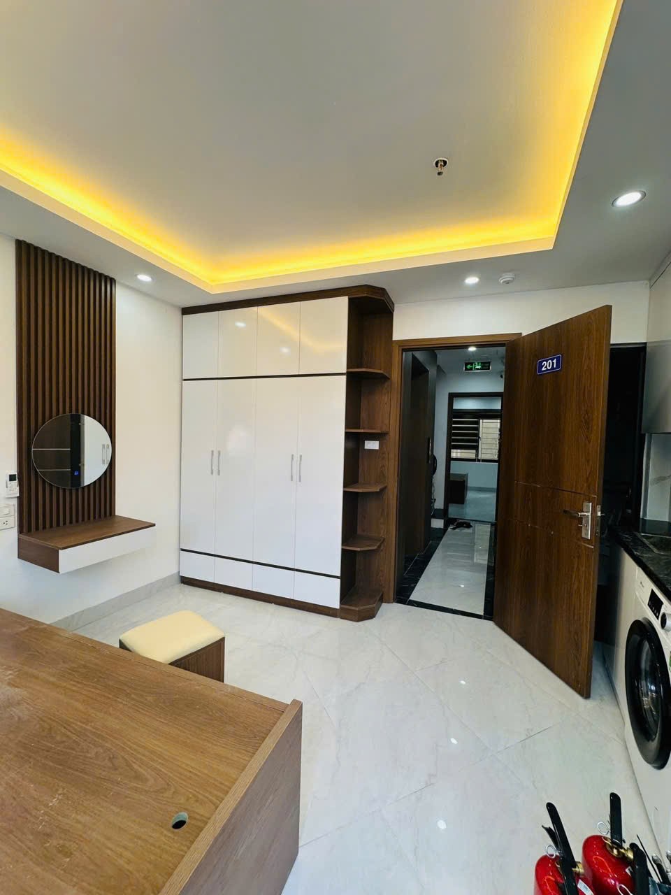 BÁN NHÀ 7 TẦNG THANG MÁY – NGAY HỒ TÂY – DÒNG TIỀN 65TR/THÁNG 5